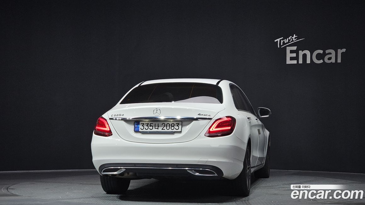 Mercedes-Benz C-Class 2021