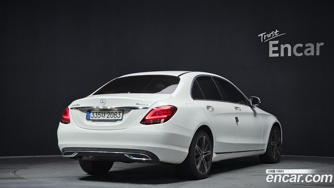 Mercedes-Benz C-Class 2021