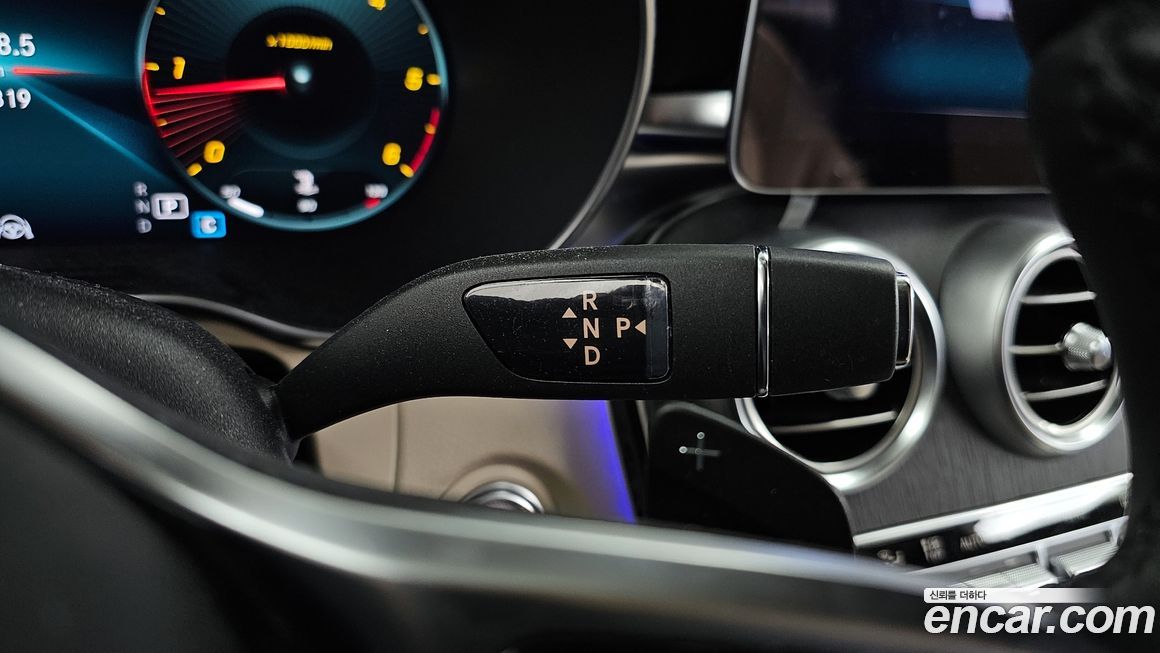 Mercedes-Benz C-Class 2021