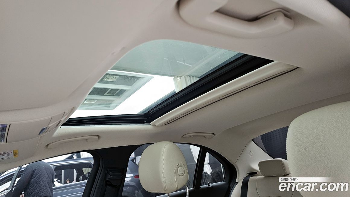 Mercedes-Benz C-Class 2021