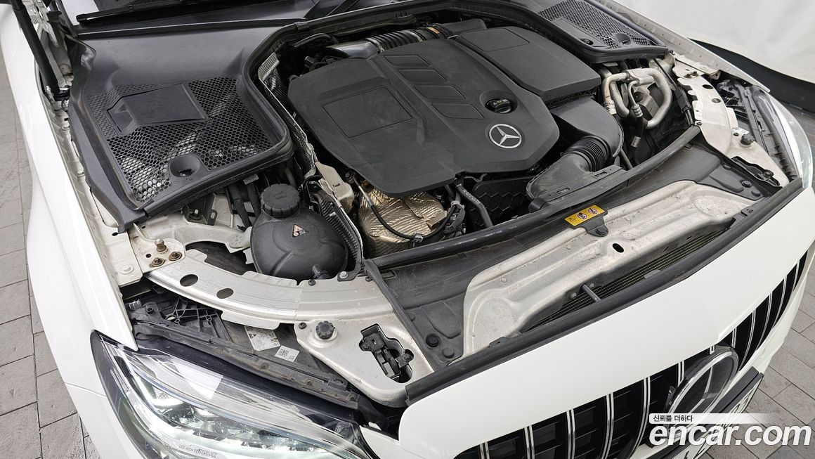 Mercedes-Benz C-Class 2021