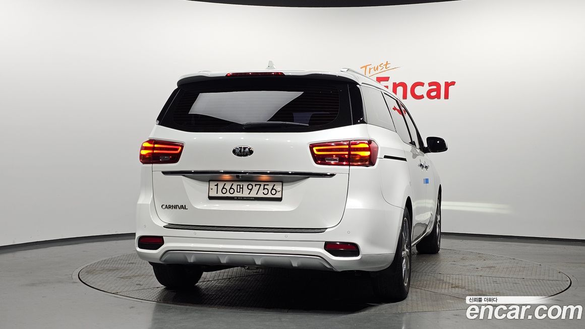 Kia Canival 2019