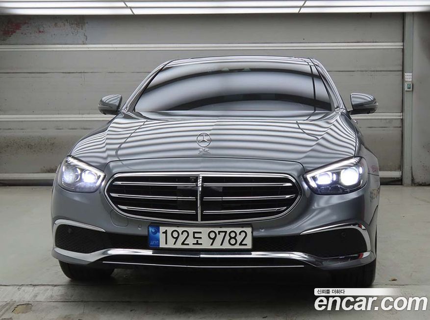 Mercedes-Benz E-Class 2021