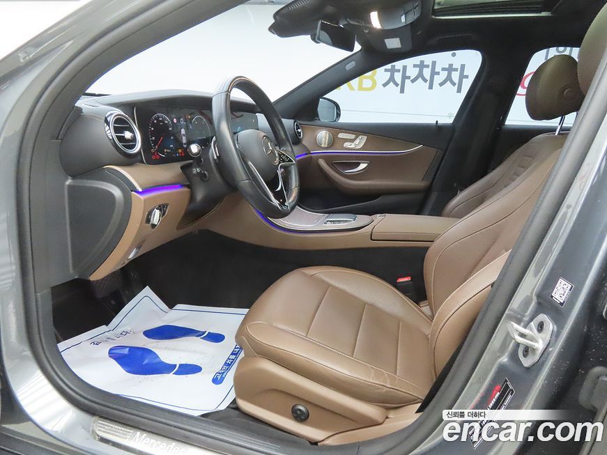 Mercedes-Benz E-Class 2021