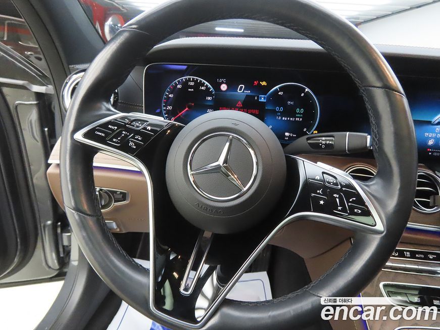 Mercedes-Benz E-Class 2021