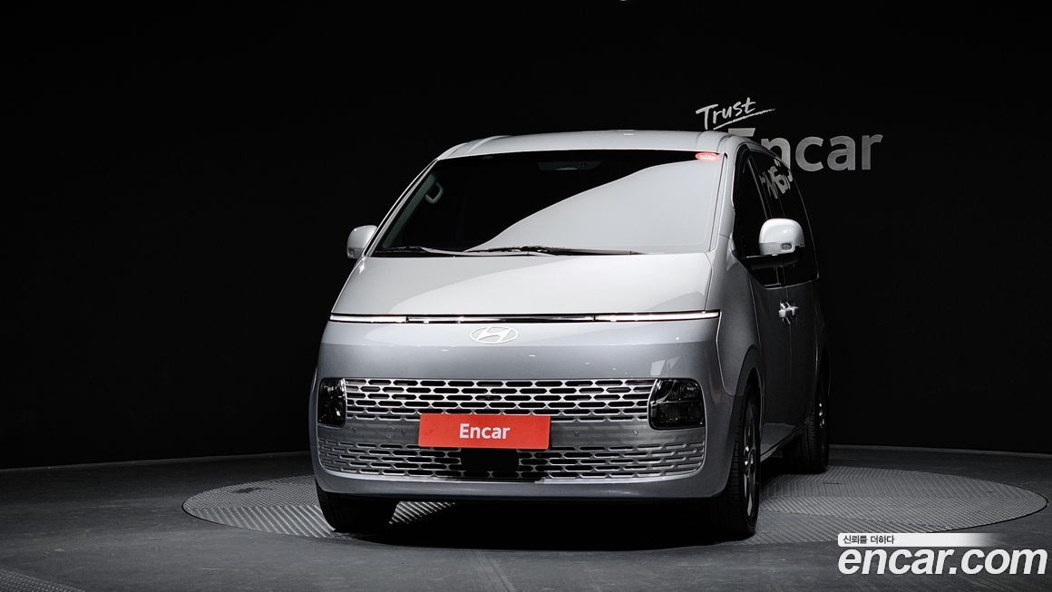 Hyundai Staria 2025