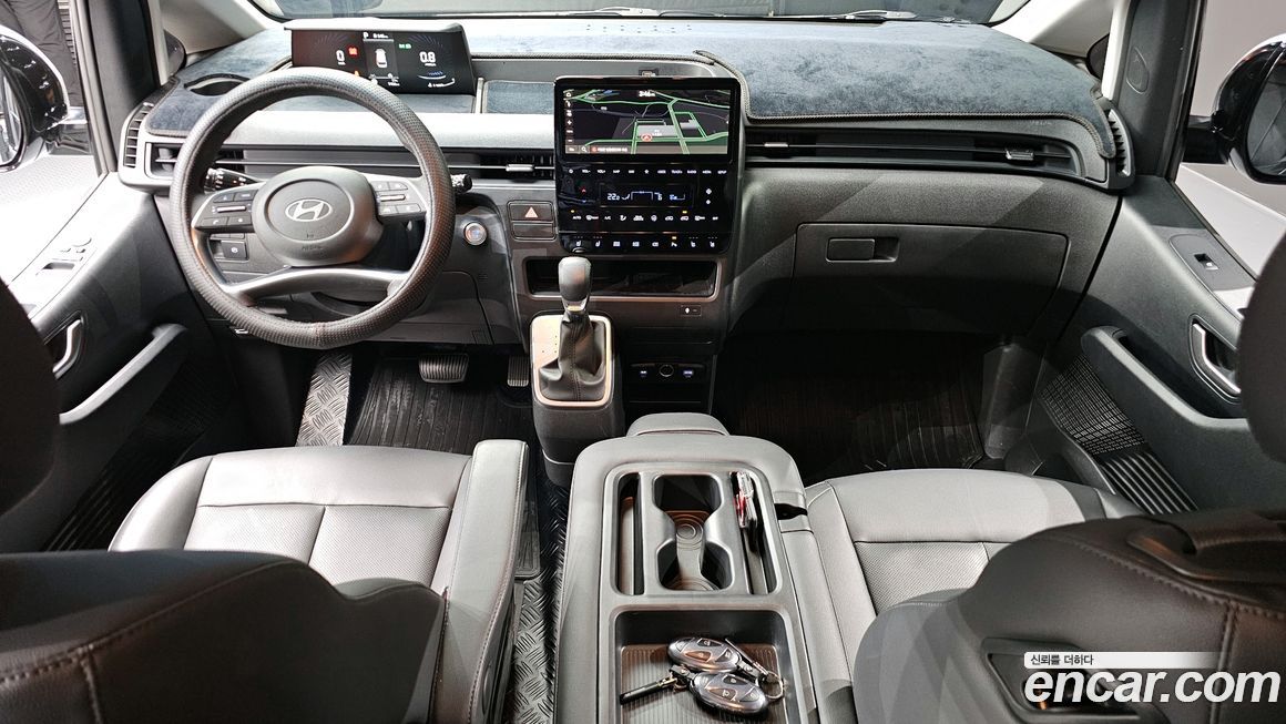 Hyundai Staria 2025