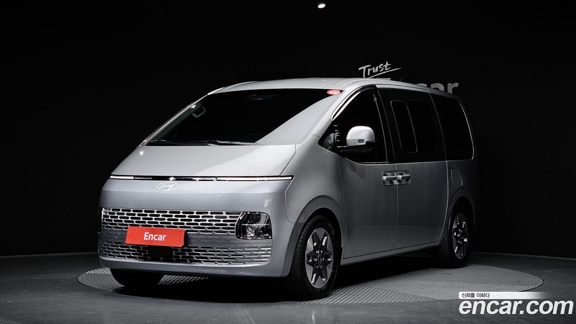 Hyundai Staria 2025