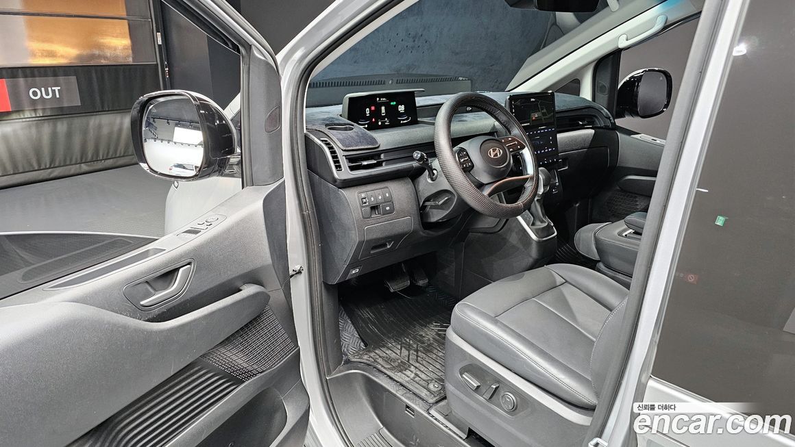 Hyundai Staria 2025