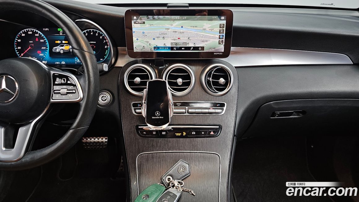 Mercedes-Benz GLC-Class 2021