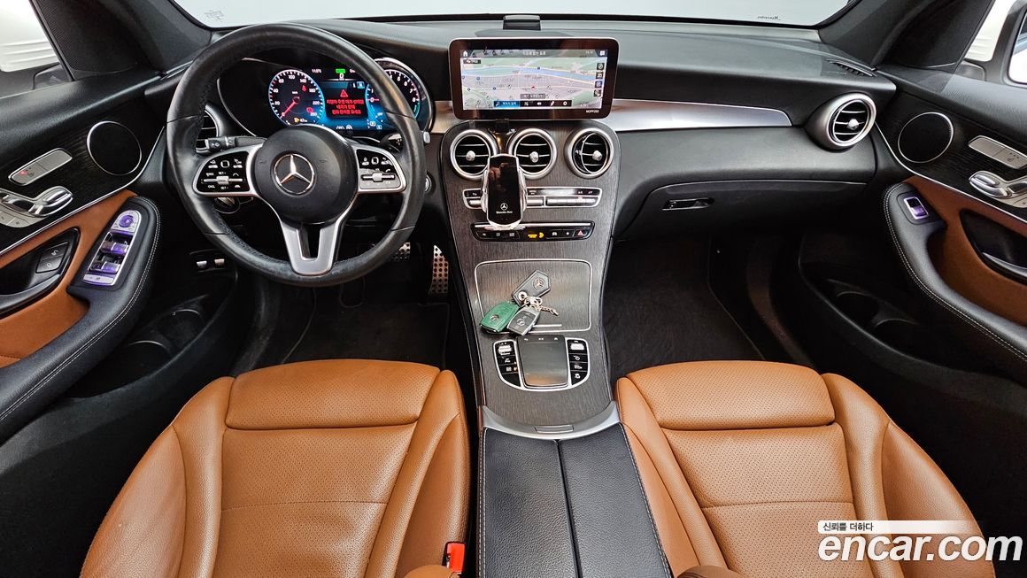 Mercedes-Benz GLC-Class 2021