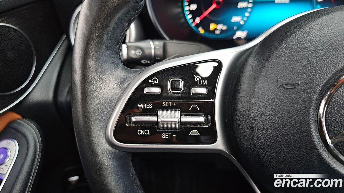 Mercedes-Benz GLC-Class 2021