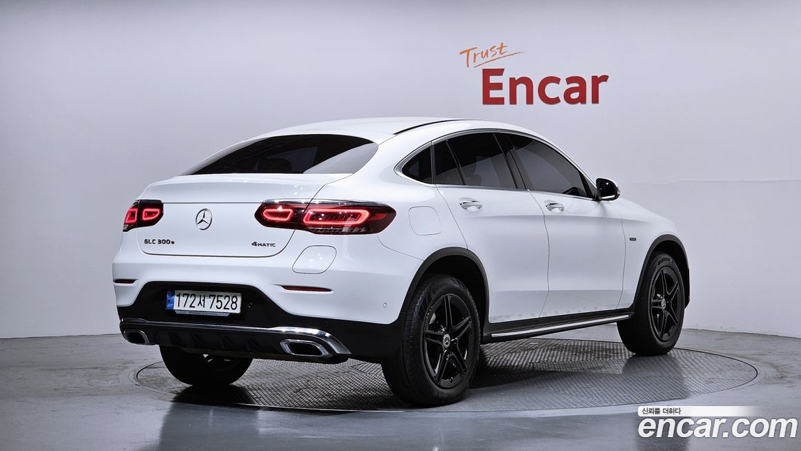 Mercedes-Benz GLC-Class 2021