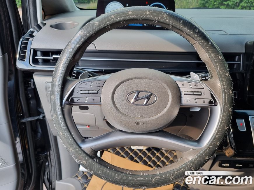 Hyundai Staria 2023