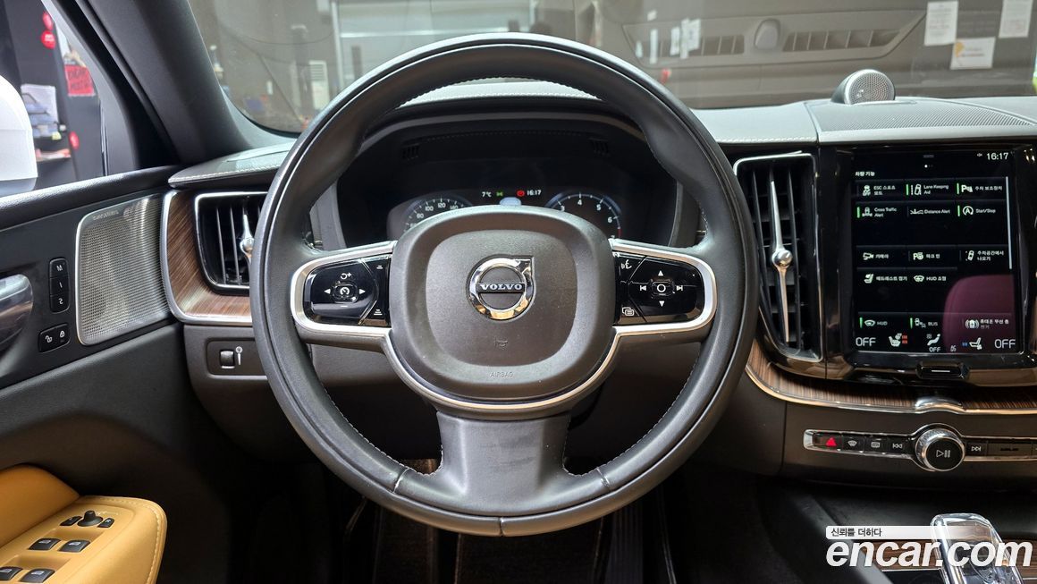 Volvo XC60 2021