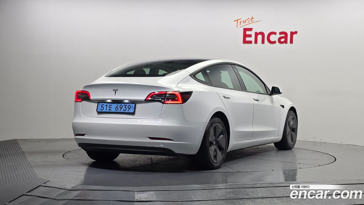 Tesla Model 3 2023