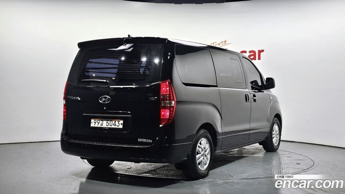 Hyundai Starex 2019