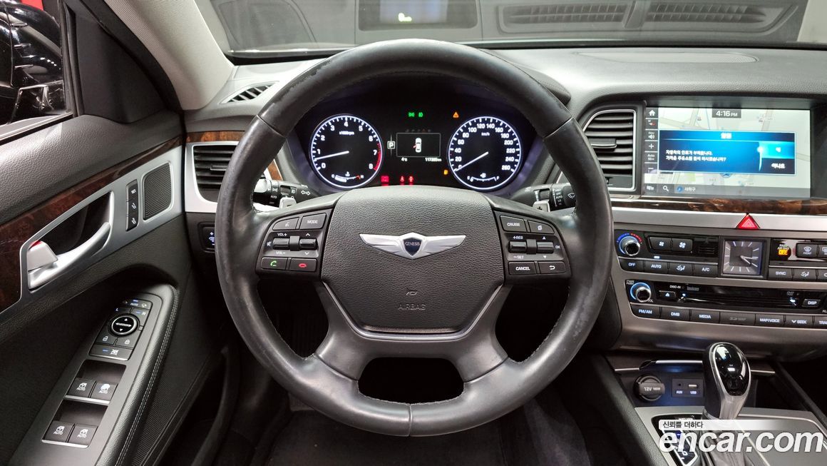 Hyundai Genesis 2016