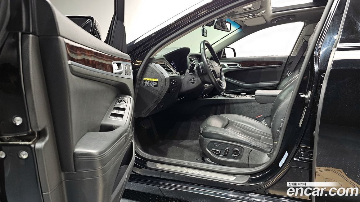 Hyundai Genesis 2016