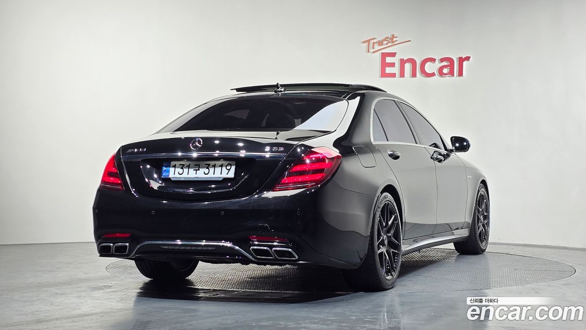 Mercedes-Benz S-Class 2020