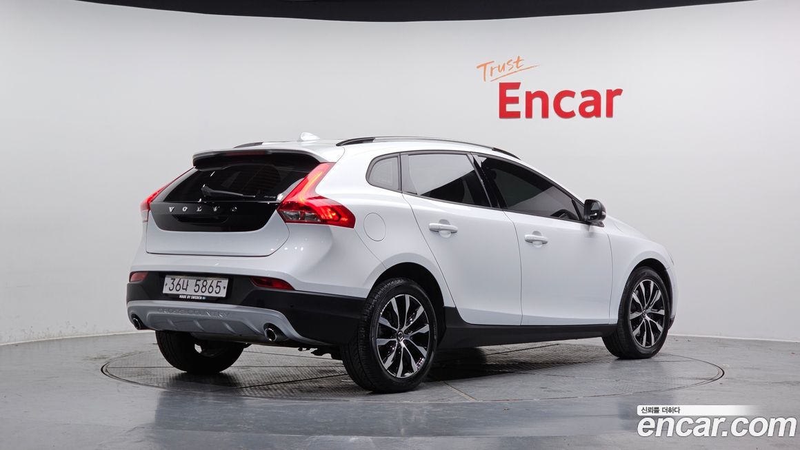 Volvo V40 2019
