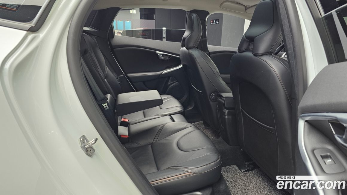 Volvo V40 2019