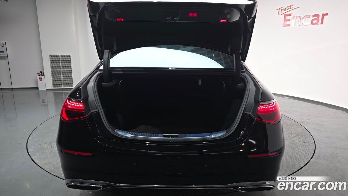 Mercedes-Benz S-Class 2022