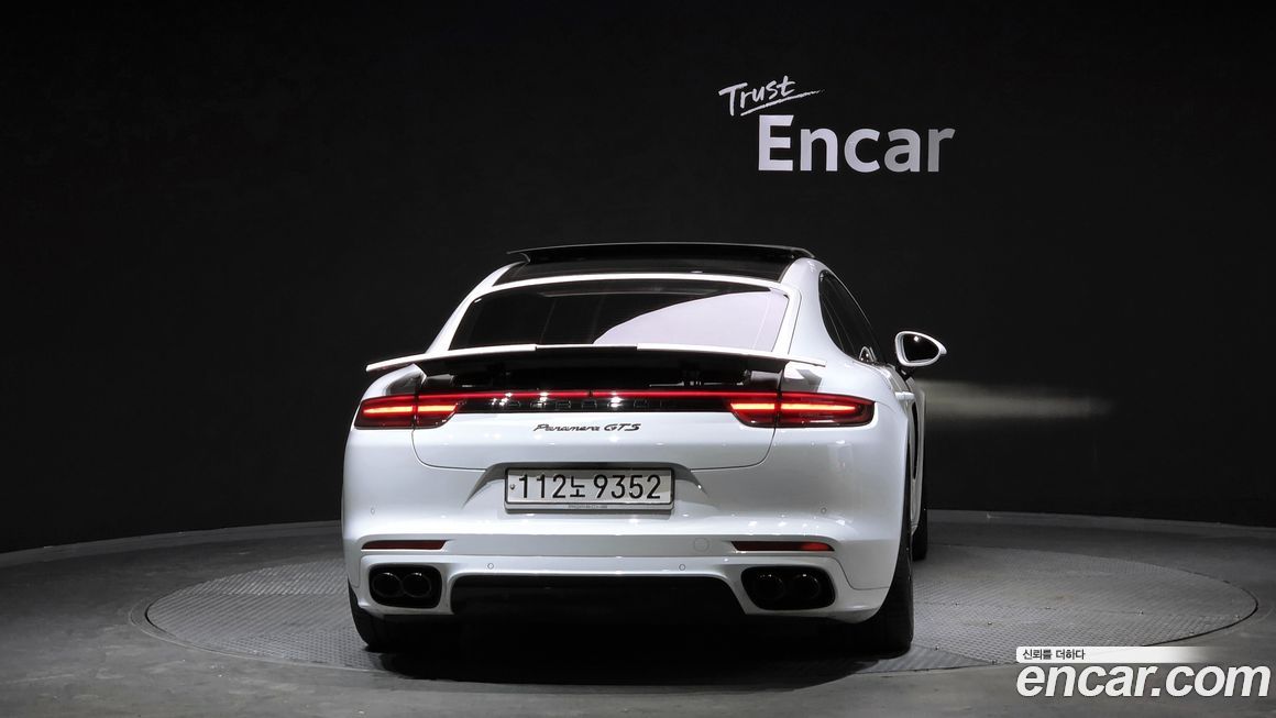 Porsche Panamera 2020