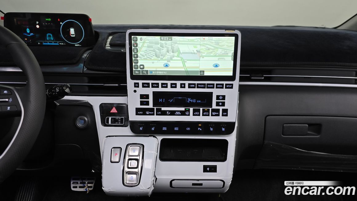 Hyundai Staria 2025