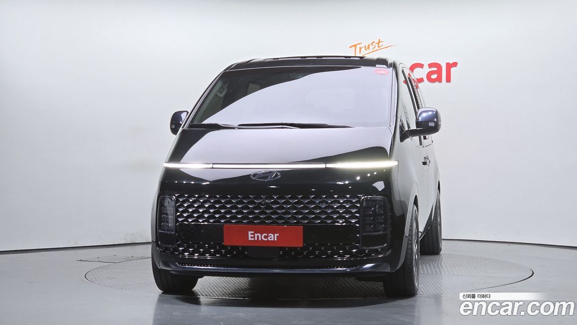 Hyundai Staria 2025