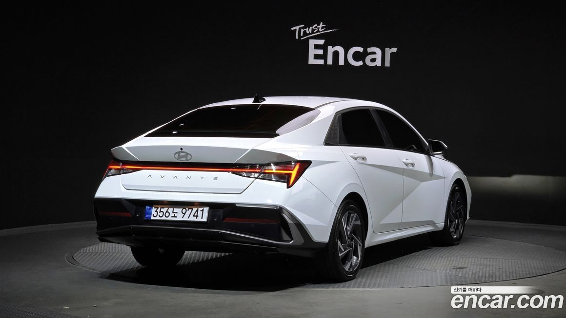 Hyundai AVANTE 2025