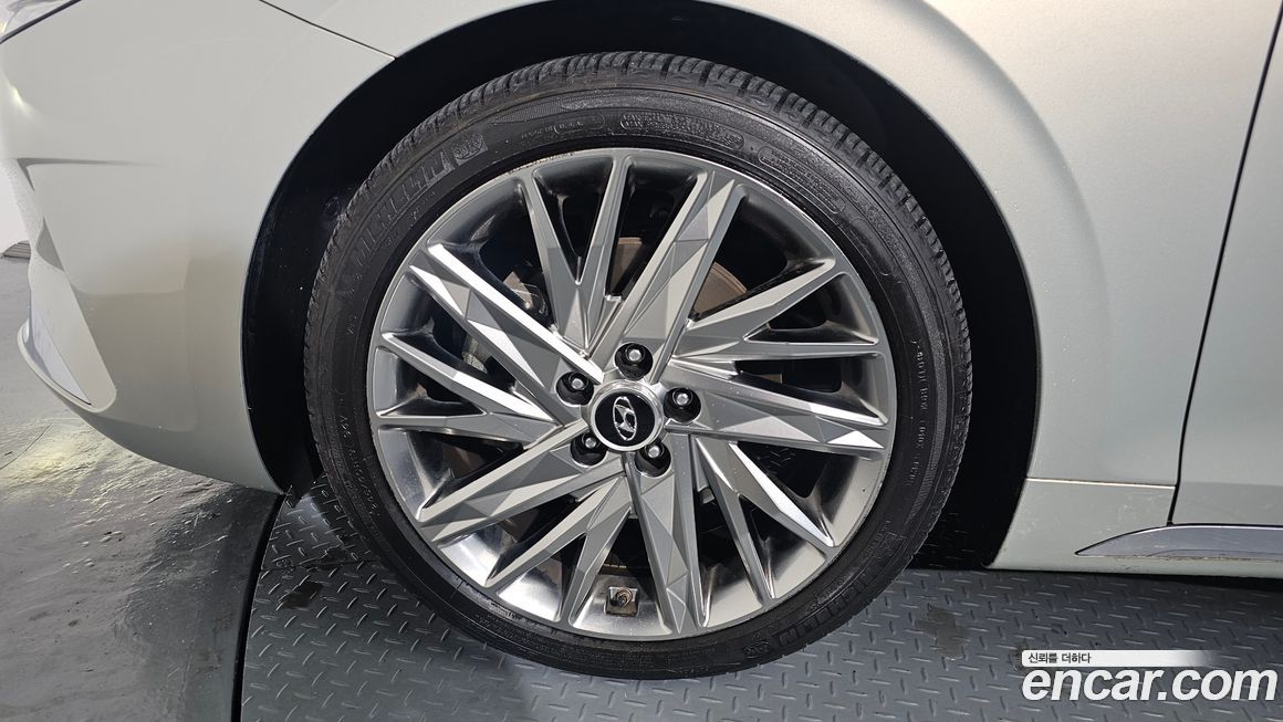 Hyundai Grandeur 2020