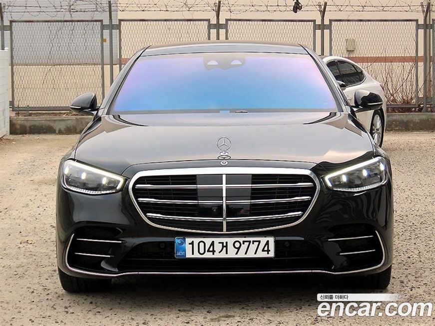 Mercedes-Benz S-Class 2025