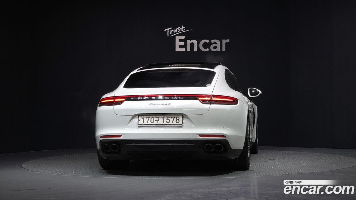 Porsche Panamera 2020