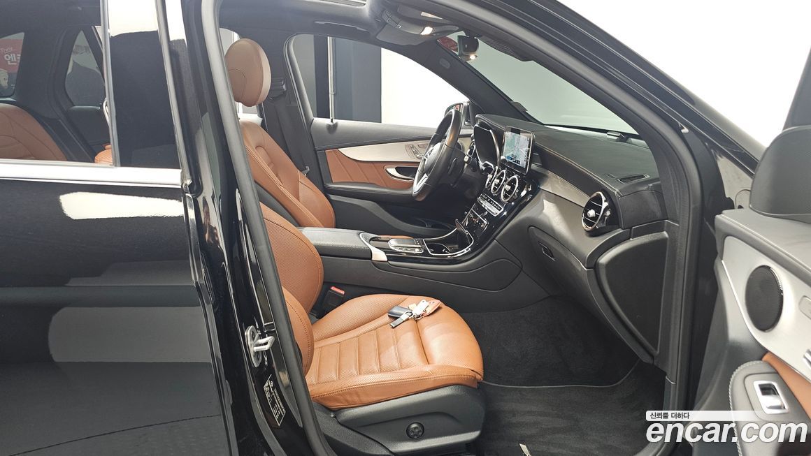 Mercedes-Benz GLC-Class 2022