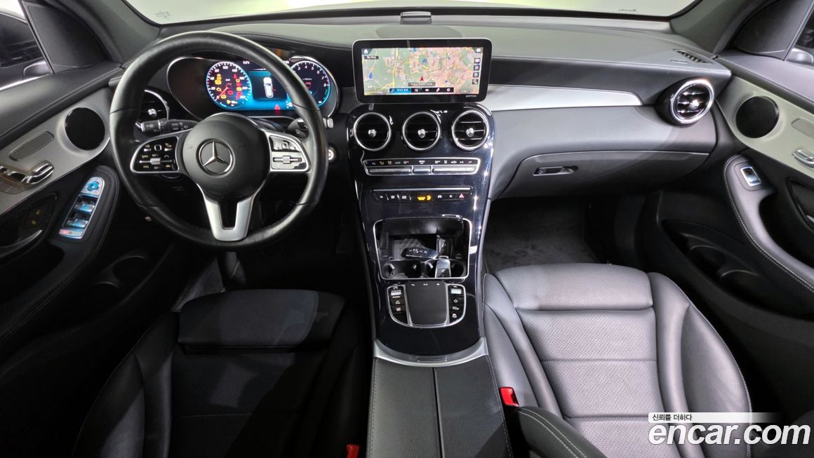 Mercedes-Benz GLC-Class 2021