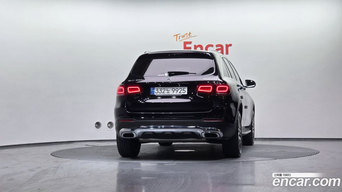 Mercedes-Benz GLC-Class 2021