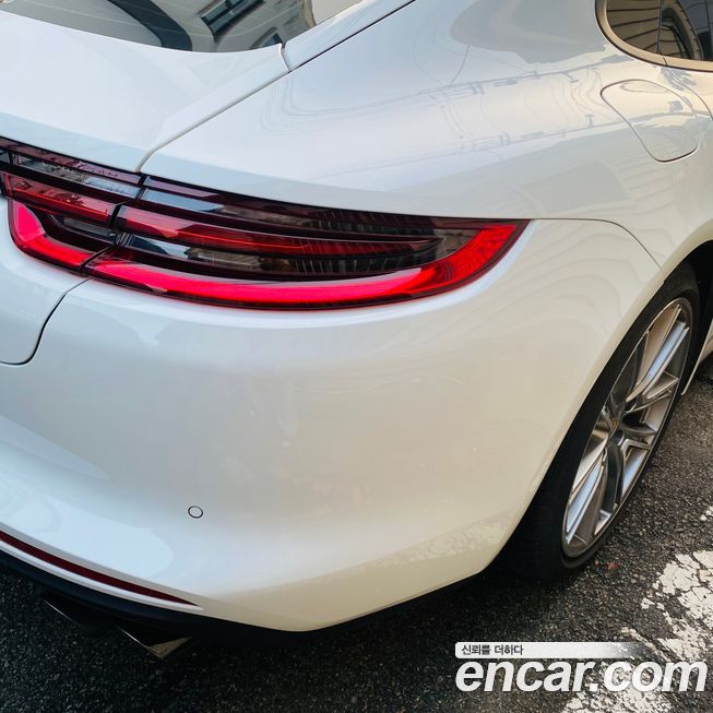 Porsche Panamera 2020