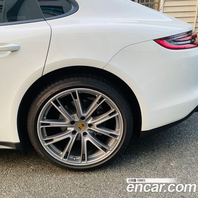 Porsche Panamera 2020