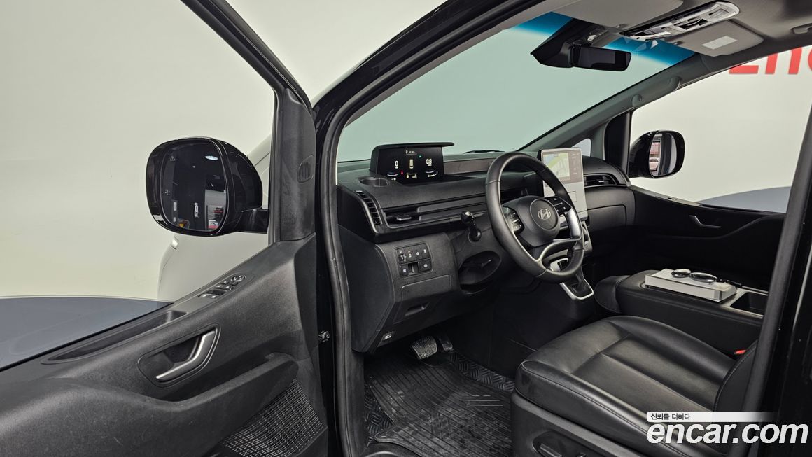 Hyundai Staria 2025