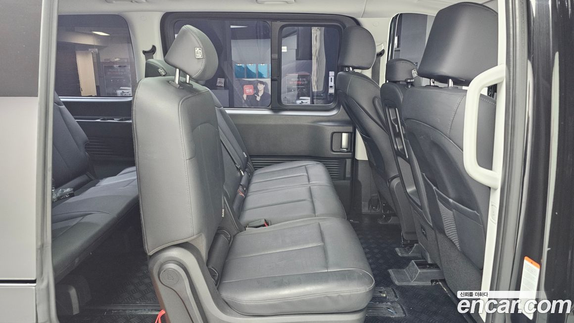 Hyundai Staria 2025