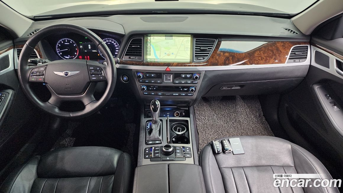 Hyundai Genesis 2015