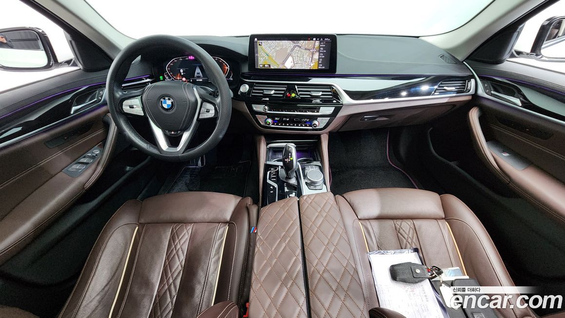 BMW 5-Series 2021