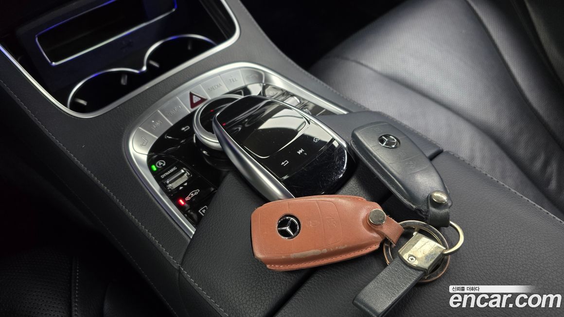 Mercedes-Benz S-Class 2020