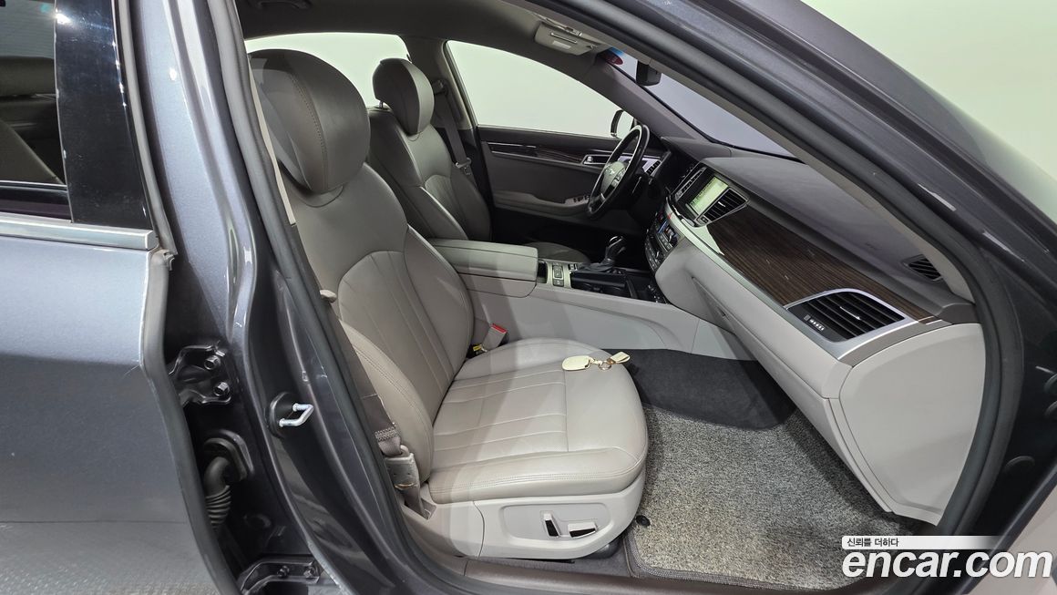 Hyundai Genesis 2016