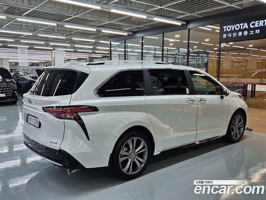 Toyota Sienna 2025