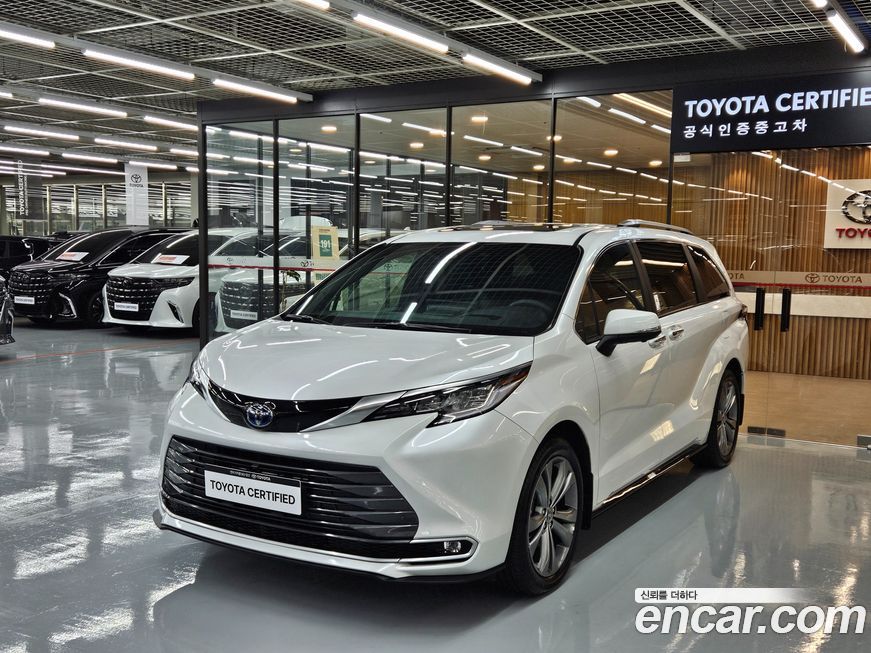 Toyota Sienna 2025