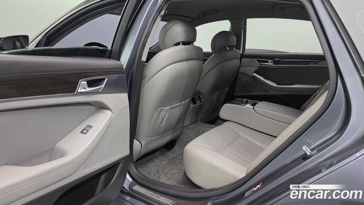 Hyundai Genesis 2016