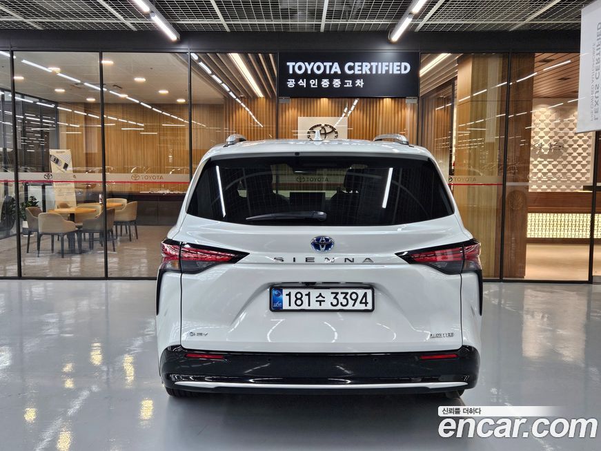 Toyota Sienna 2025
