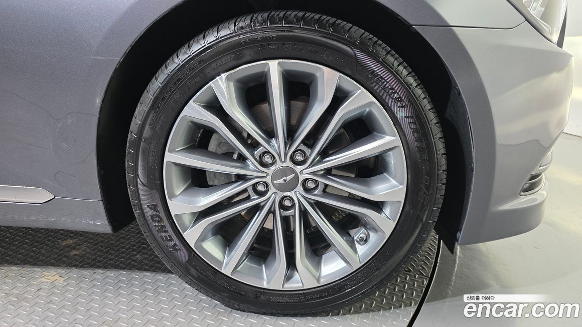 Hyundai Genesis 2016